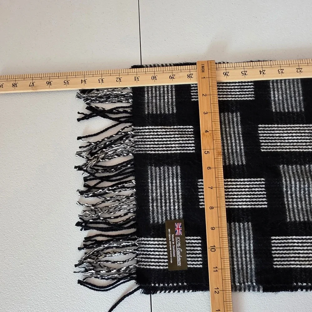 Cashmere Scarf Womens Black White Plaid Fringe Made In Scotland Career Luxury
